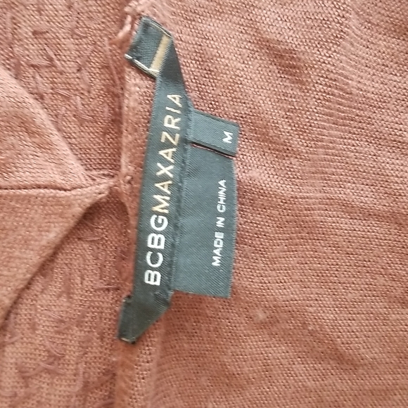 (M) BCBGMAXAZRIA Sequined Scoop Cowl Neck Rayon Silk Blend Top - Picture 3 of 7